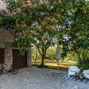  Apartment Magnolia